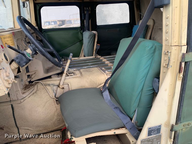 image for item DM7960 2006 AM General M1097R1 HMMWV SUV