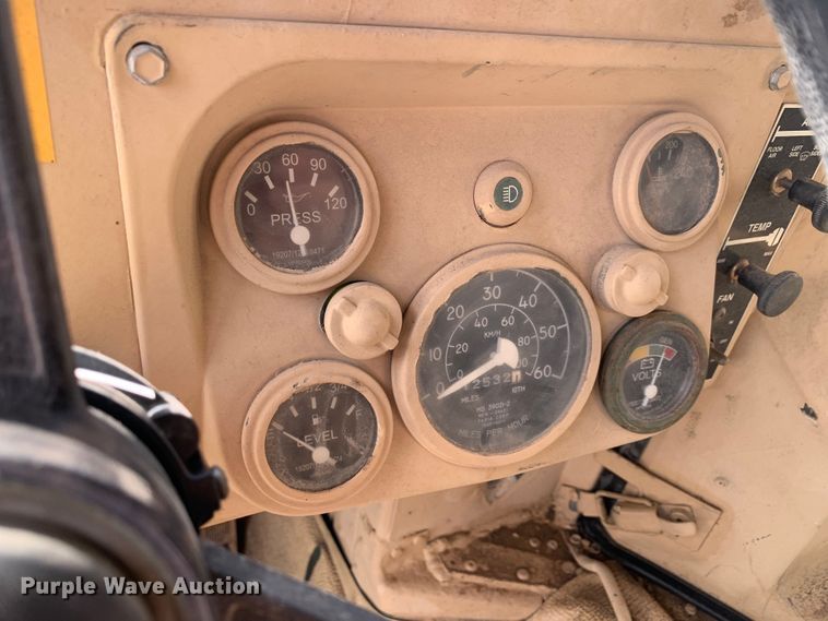 image for item DM7960 2006 AM General M1097R1 HMMWV SUV