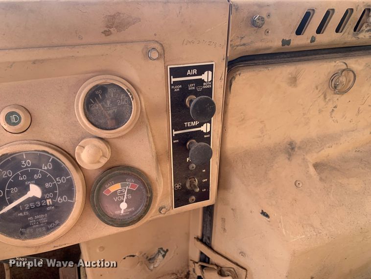 image for item DM7960 2006 AM General M1097R1 HMMWV SUV