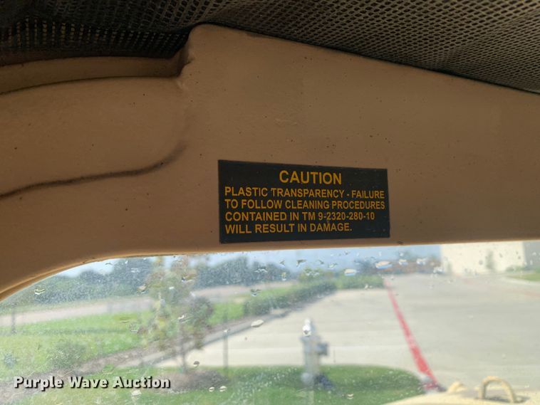 image for item DM7960 2006 AM General M1097R1 HMMWV SUV