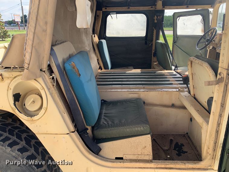 image for item DM7960 2006 AM General M1097R1 HMMWV SUV