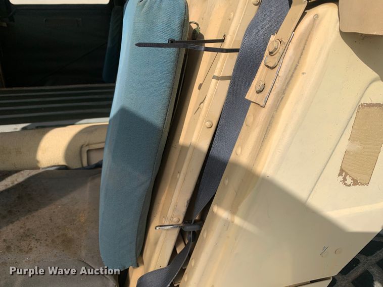 image for item DM7960 2006 AM General M1097R1 HMMWV SUV