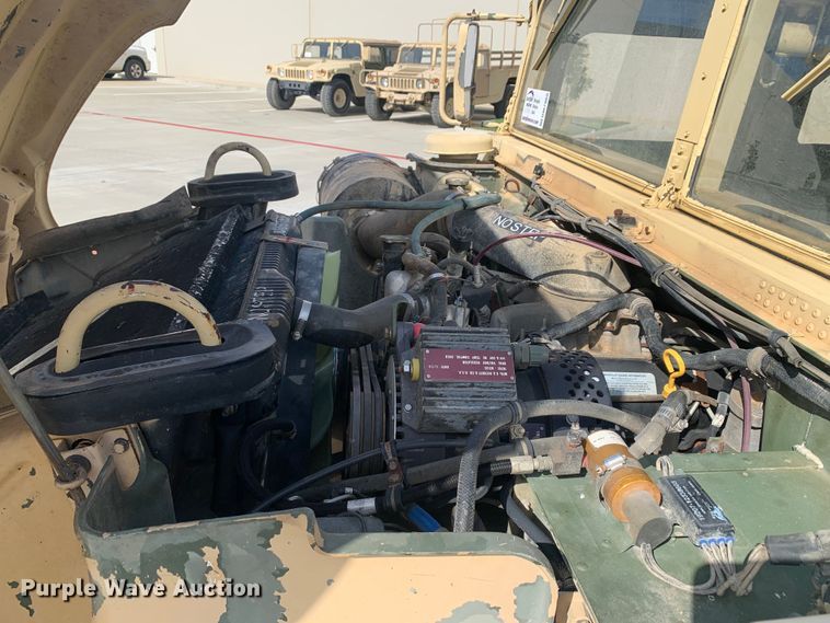 image for item DM7960 2006 AM General M1097R1 HMMWV SUV