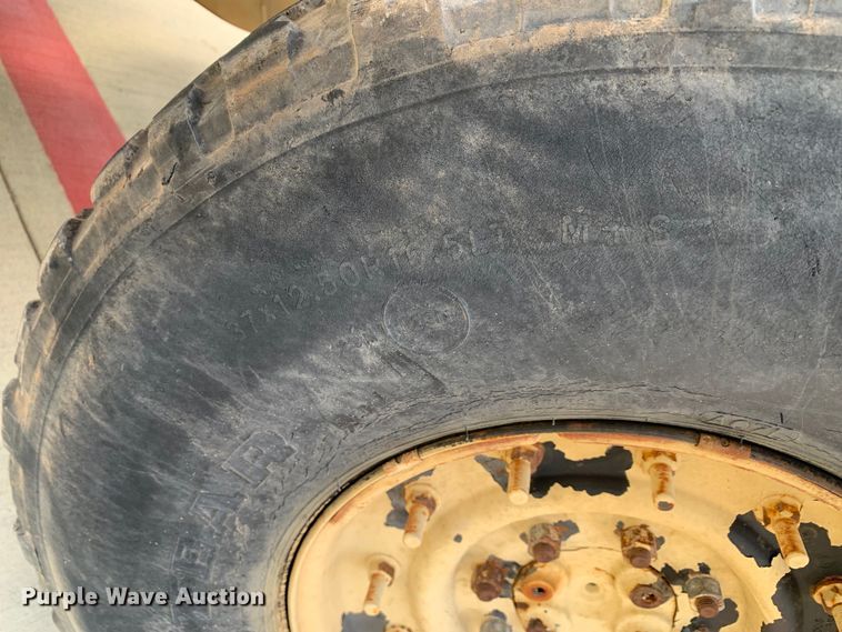 image for item DM7960 2006 AM General M1097R1 HMMWV SUV