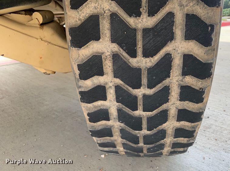 image for item DM7960 2006 AM General M1097R1 HMMWV SUV