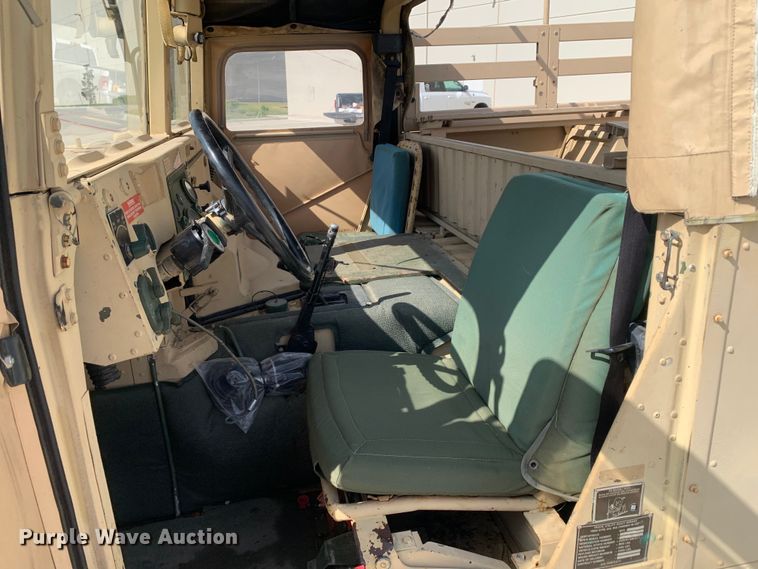 image for item DM7961 2007 AM General M1097R1 HMMWV SUV