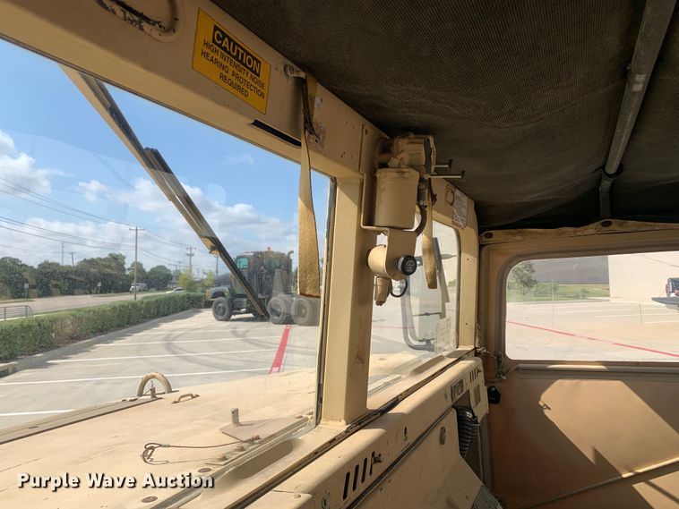 image for item DM7961 2007 AM General M1097R1 HMMWV SUV