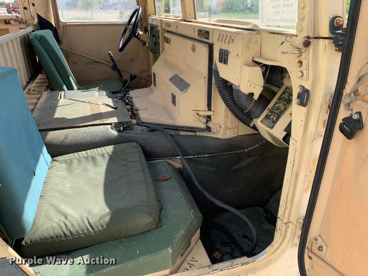 image for item DM7961 2007 AM General M1097R1 HMMWV SUV