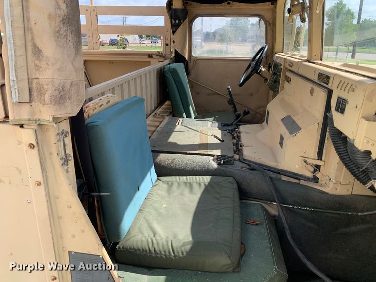 image for item DM7961 2007 AM General M1097R1 HMMWV SUV