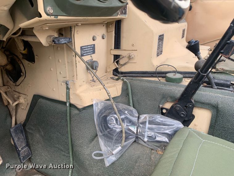 image for item DM7961 2007 AM General M1097R1 HMMWV SUV