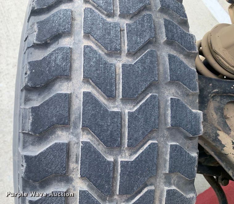 image for item DM7961 2007 AM General M1097R1 HMMWV SUV