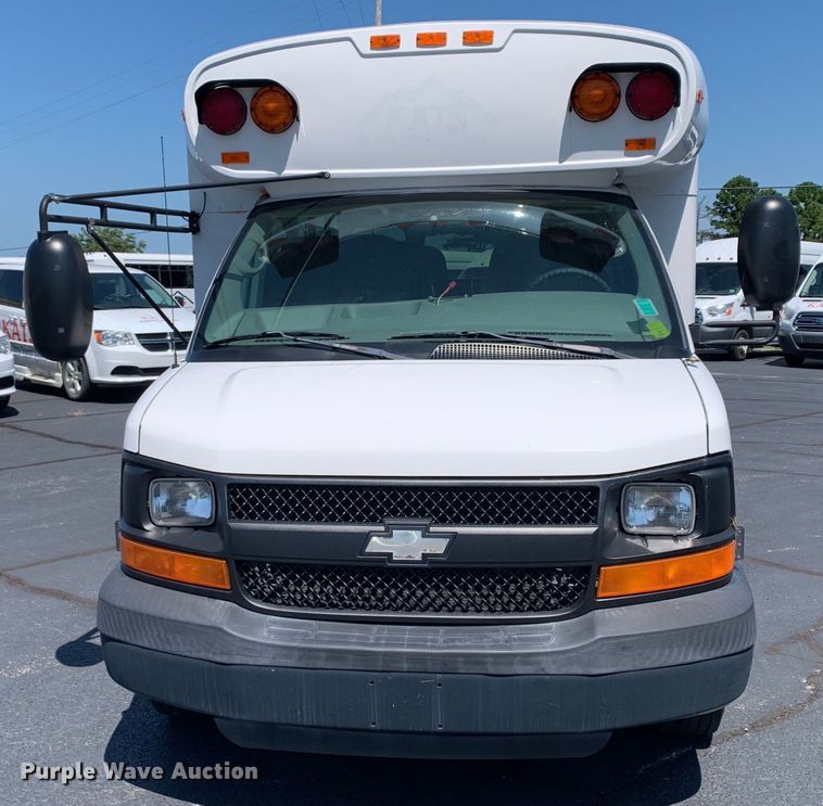 image for item DM7973 2007 Chevrolet Blue Bird E3500 school bus