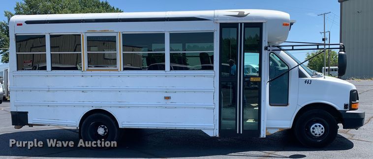 image for item DM7973 2007 Chevrolet Blue Bird E3500 school bus