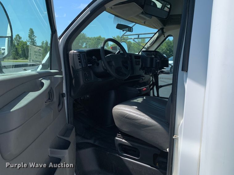 image for item DM7973 2007 Chevrolet Blue Bird E3500 school bus