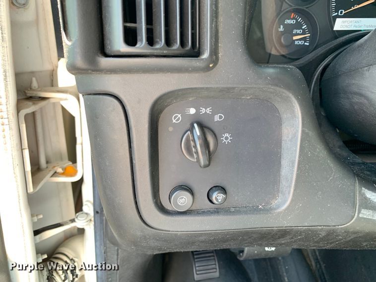 image for item DM7973 2007 Chevrolet Blue Bird E3500 school bus