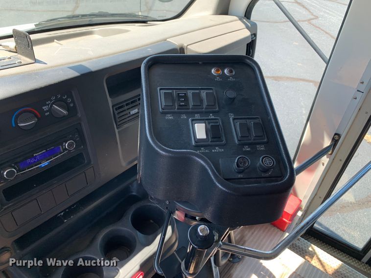 image for item DM7973 2007 Chevrolet Blue Bird E3500 school bus