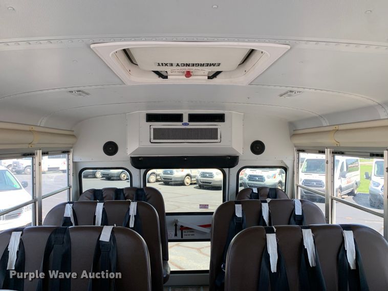 image for item DM7973 2007 Chevrolet Blue Bird E3500 school bus