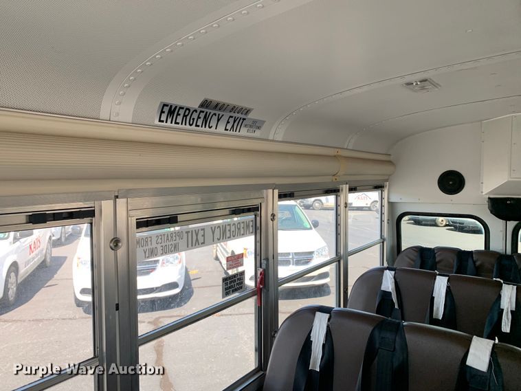 image for item DM7973 2007 Chevrolet Blue Bird E3500 school bus