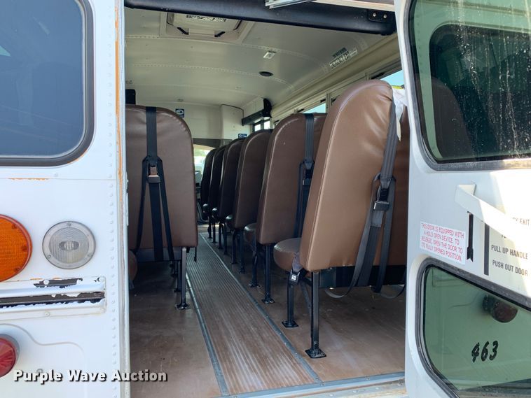 image for item DM7973 2007 Chevrolet Blue Bird E3500 school bus