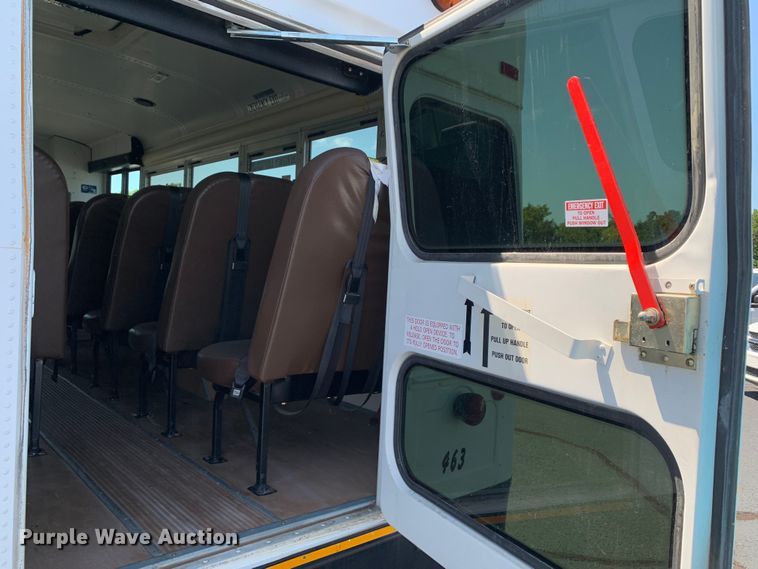 image for item DM7973 2007 Chevrolet Blue Bird E3500 school bus