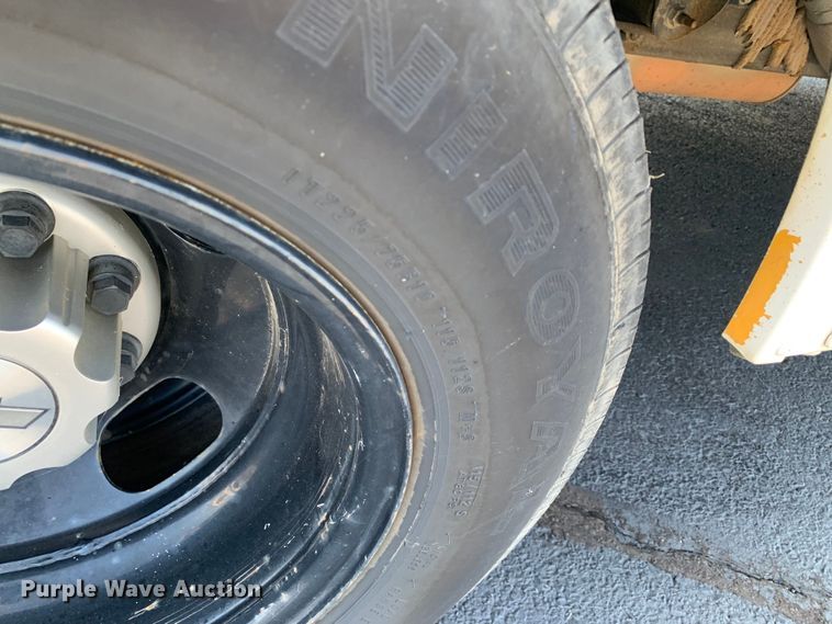 image for item DM7973 2007 Chevrolet Blue Bird E3500 school bus