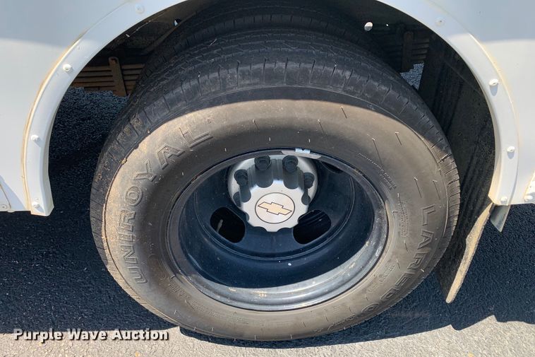 image for item DM7973 2007 Chevrolet Blue Bird E3500 school bus