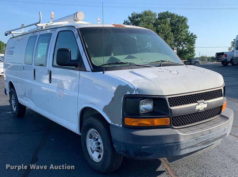 image for item DM7975 2008 Chevrolet  E2500 van