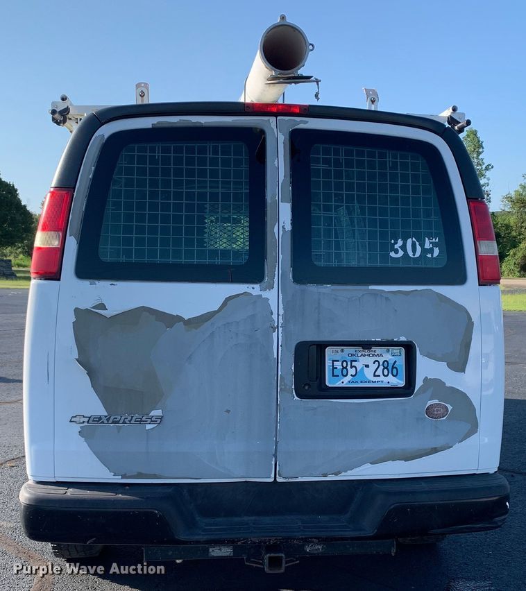 image for item DM7975 2008 Chevrolet  E2500 van