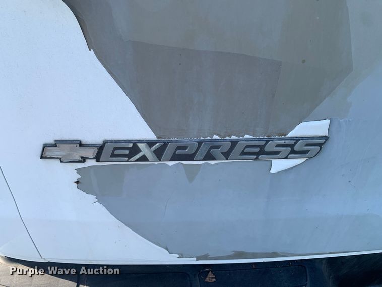 image for item DM7975 2008 Chevrolet  E2500 van