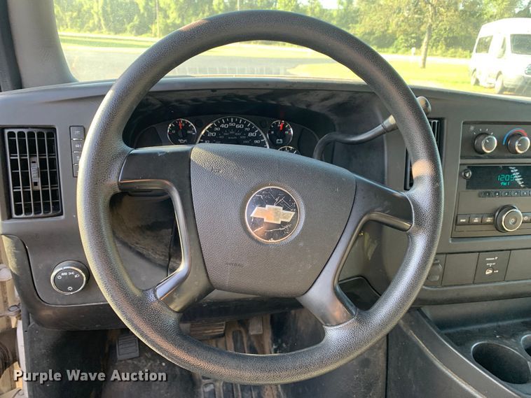 image for item DM7975 2008 Chevrolet  E2500 van