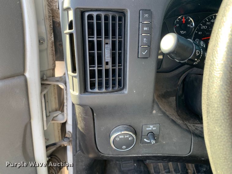 image for item DM7975 2008 Chevrolet  E2500 van