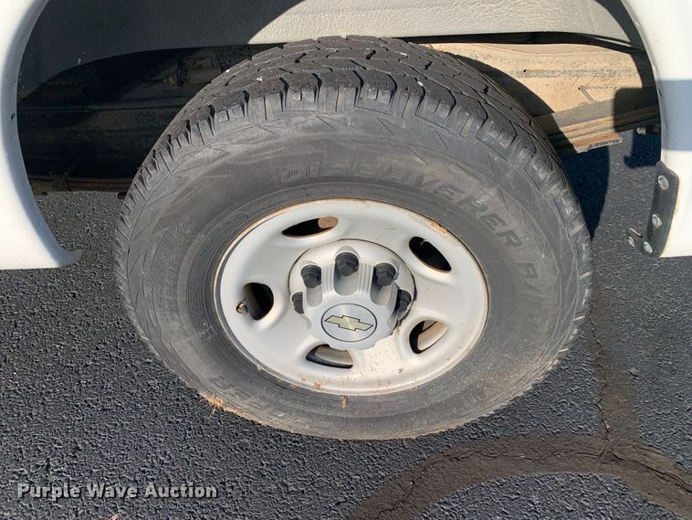 image for item DM7975 2008 Chevrolet  E2500 van