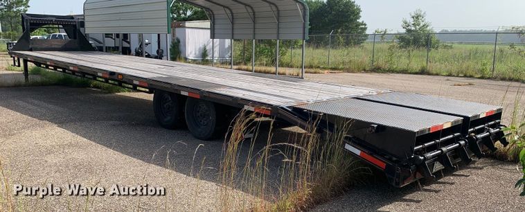 image for item DM7981 2022 MP Custom Flatbed 35 flatbed trailer