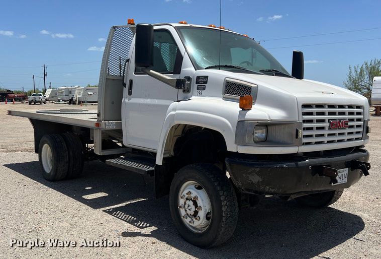 image for item DO2460 2005 GMC C4500 flatbed truck