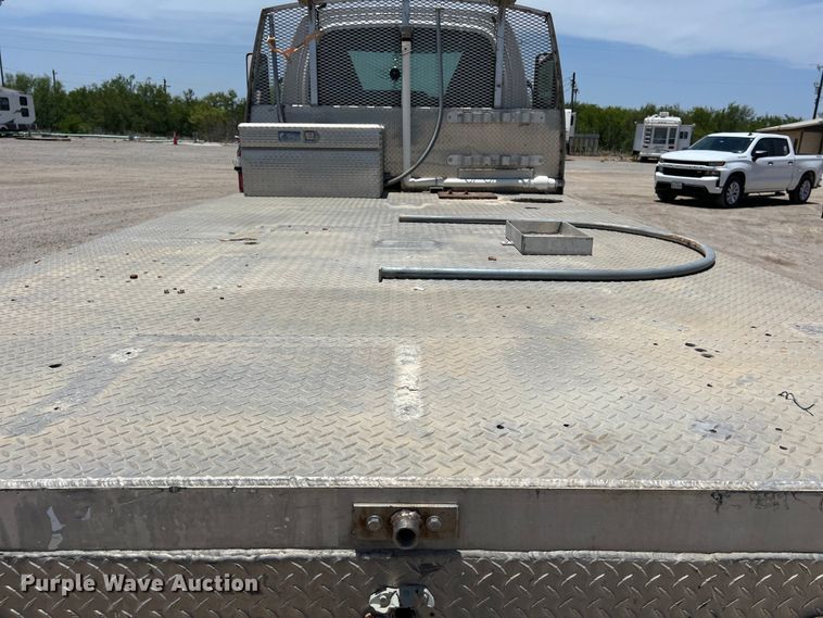 image for item DO2460 2005 GMC C4500 flatbed truck