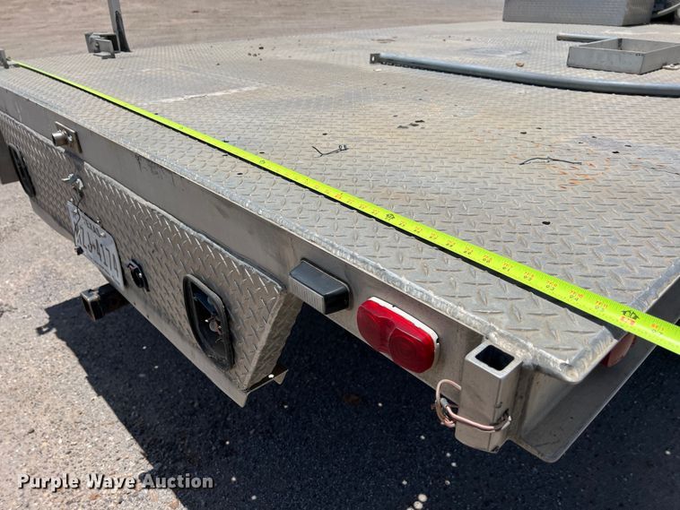 image for item DO2460 2005 GMC C4500 flatbed truck
