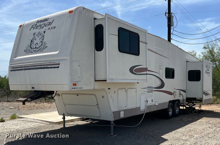 image for item DO2463 2004 Fleetwood Prowler Regal AX6 camper