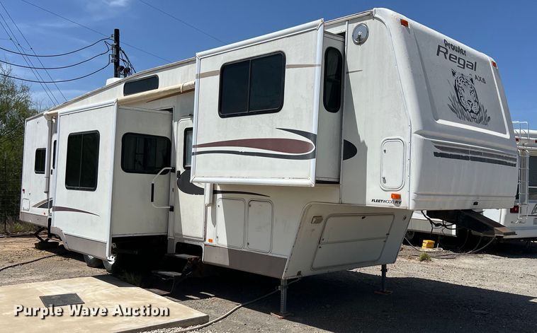 image for item DO2463 2004 Fleetwood Prowler Regal AX6 camper