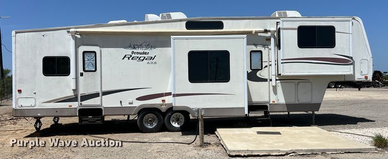 image for item DO2463 2004 Fleetwood Prowler Regal AX6 camper