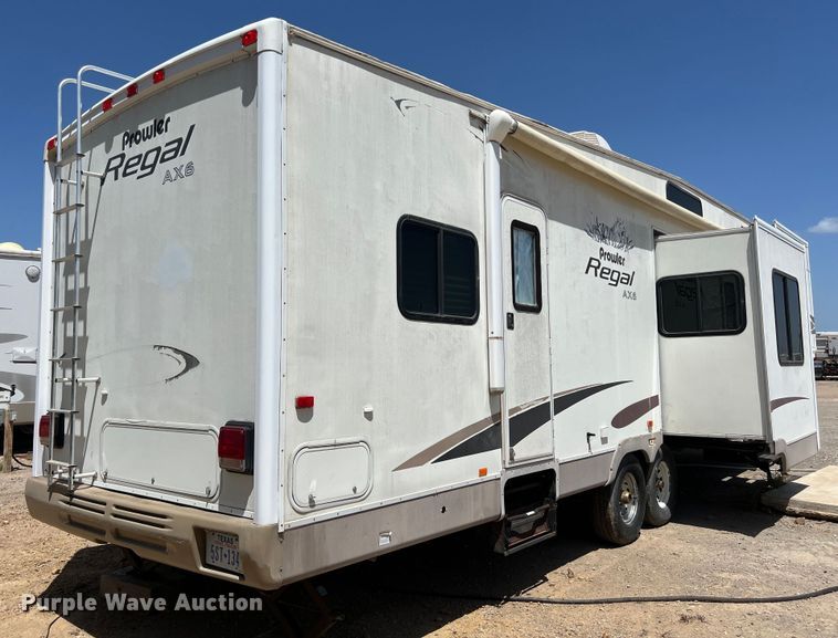 image for item DO2463 2004 Fleetwood Prowler Regal AX6 camper