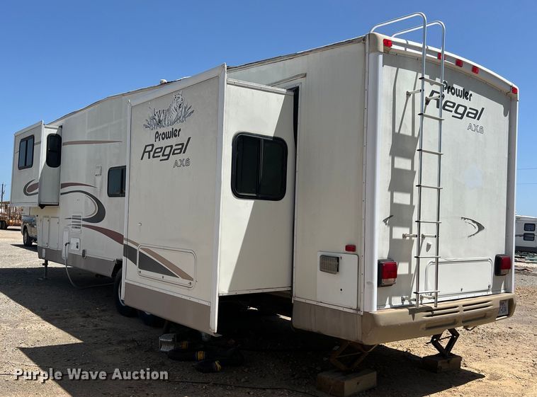 image for item DO2463 2004 Fleetwood Prowler Regal AX6 camper