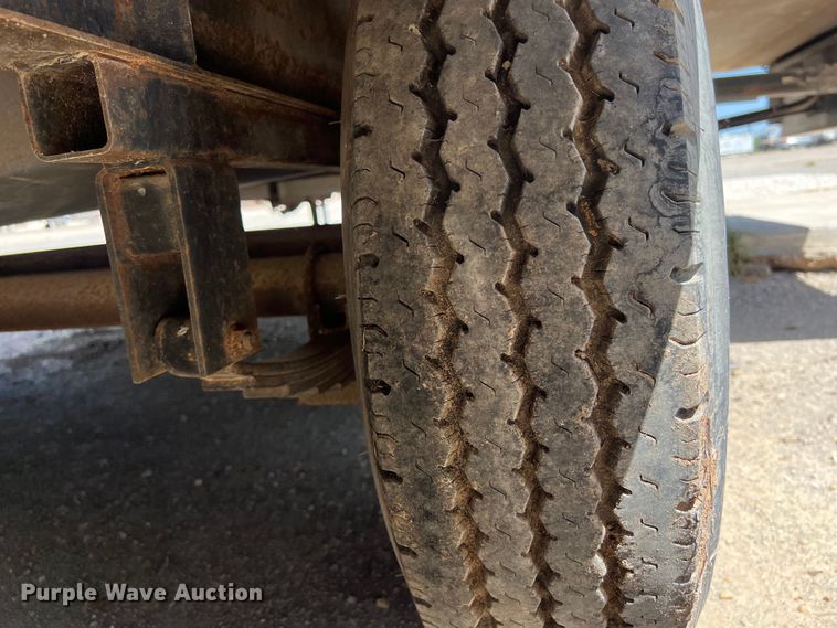 image for item DO2463 2004 Fleetwood Prowler Regal AX6 camper