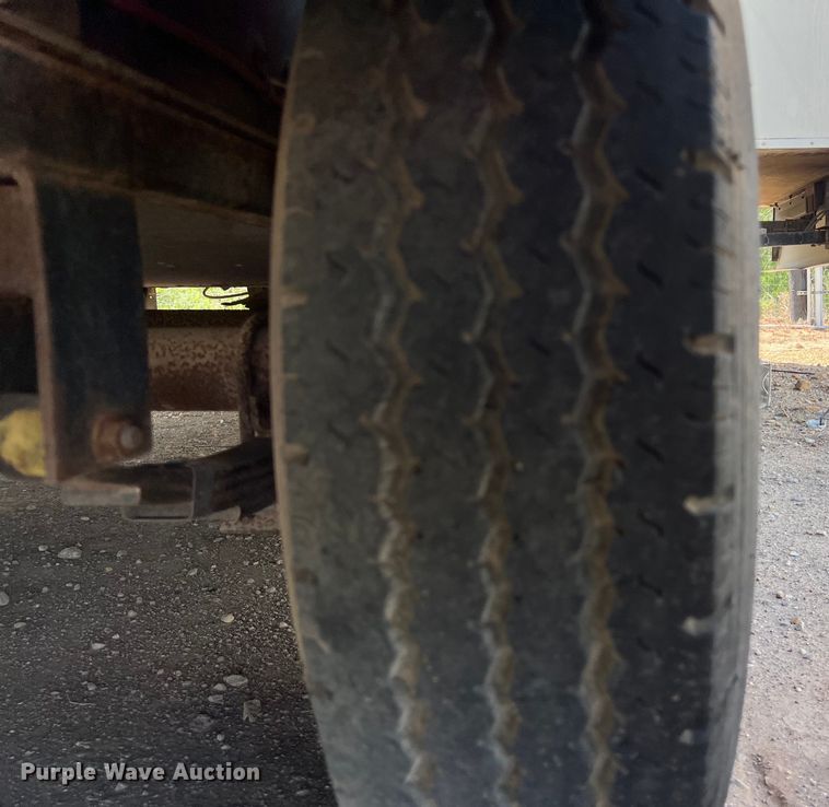 image for item DO2463 2004 Fleetwood Prowler Regal AX6 camper