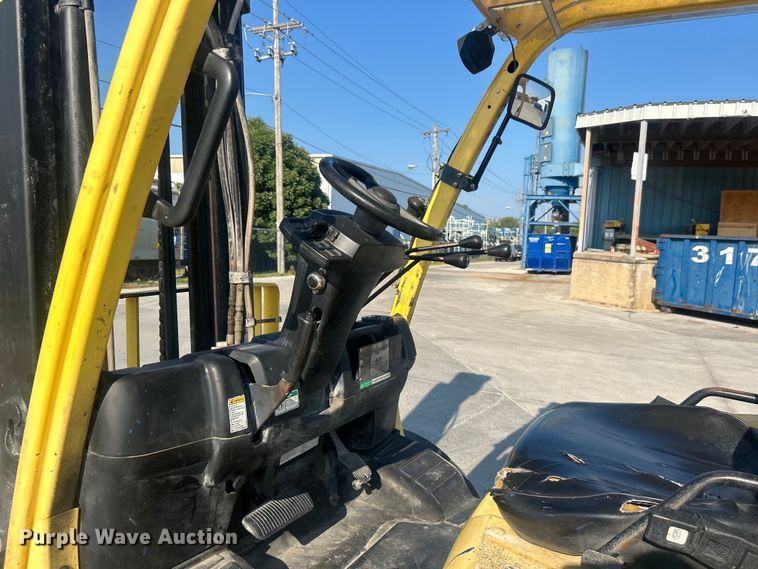 image for item DO6645 Hyster 80 forklift