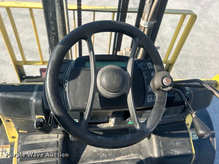 image for item DO6645 Hyster 80 forklift