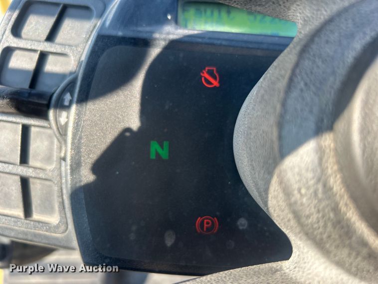 image for item DO6645 Hyster 80 forklift