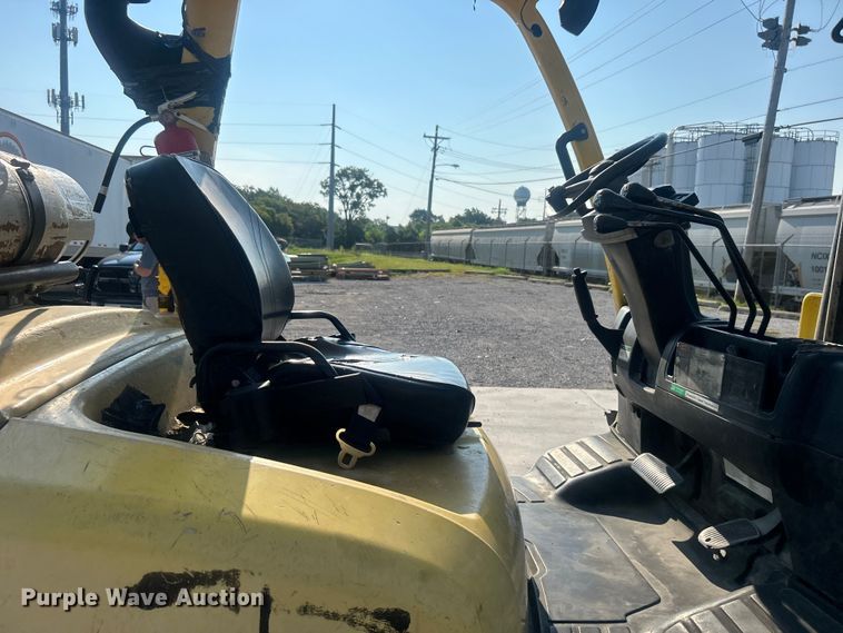 image for item DO6645 Hyster 80 forklift