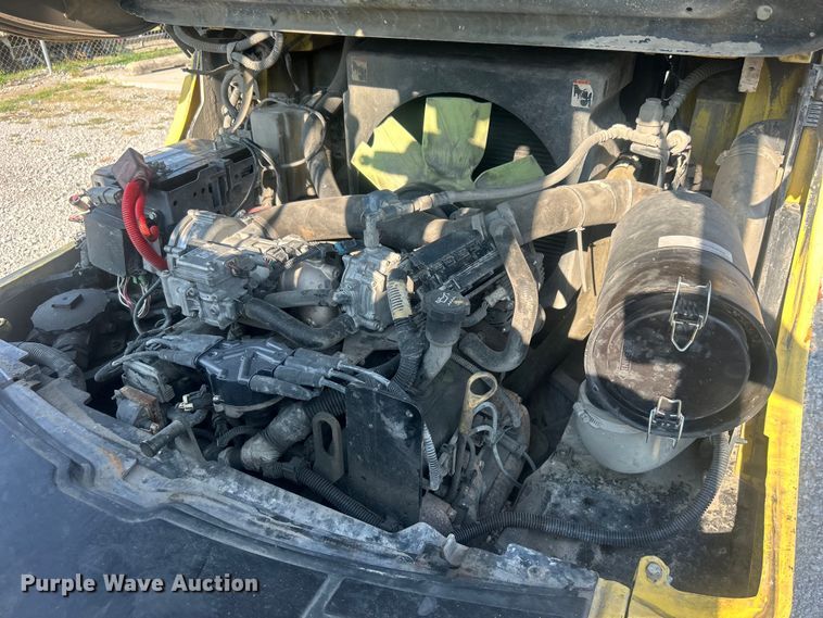 image for item DO6645 Hyster 80 forklift