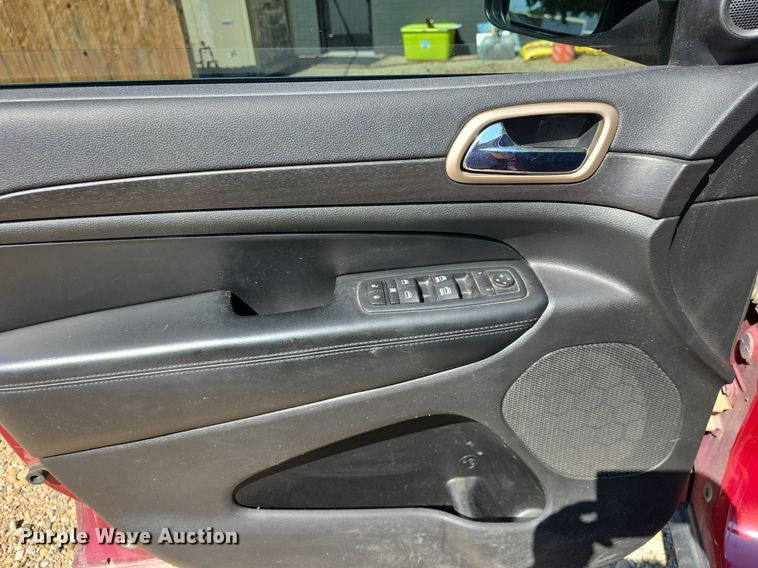 image for item DQ4454 2015 Jeep Grand Cherokee Laredo SUV