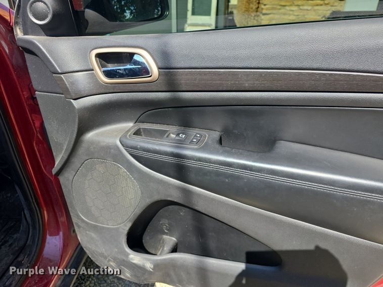 image for item DQ4454 2015 Jeep Grand Cherokee Laredo SUV